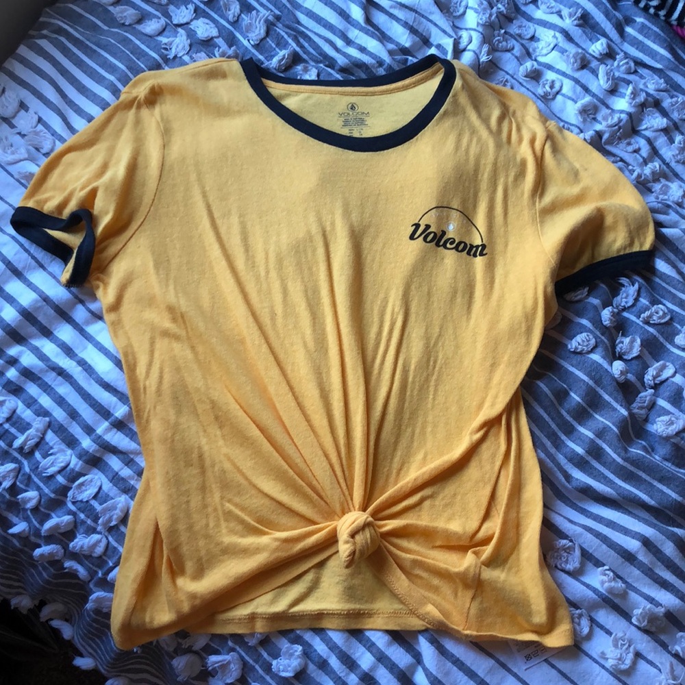 Volcom tshirt